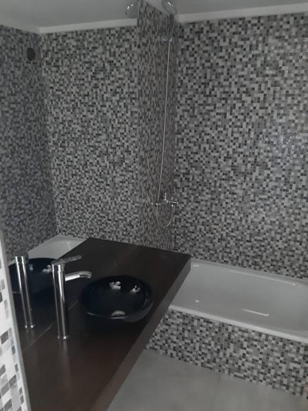 Foto de Montevideo 2070 - oficina frente a tribunales , baño y office privado, imagen 2