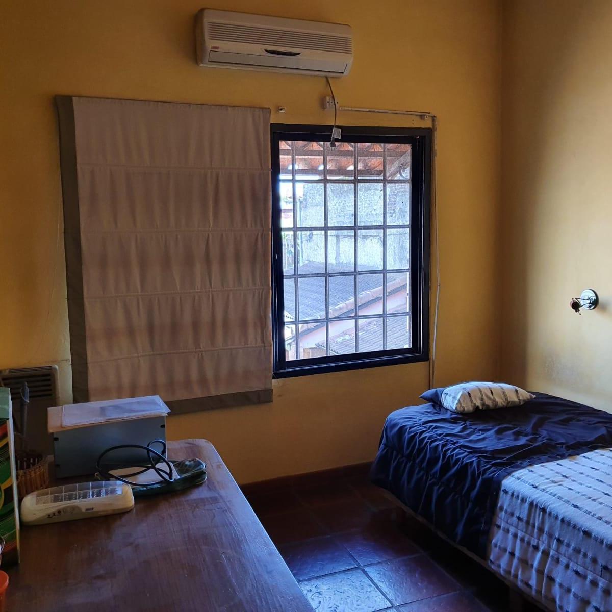 Casa 4 Ambs con Garage P/ 2 Autos en 2 Plantas Sobre Lote de 8,66 X 38 M! 1