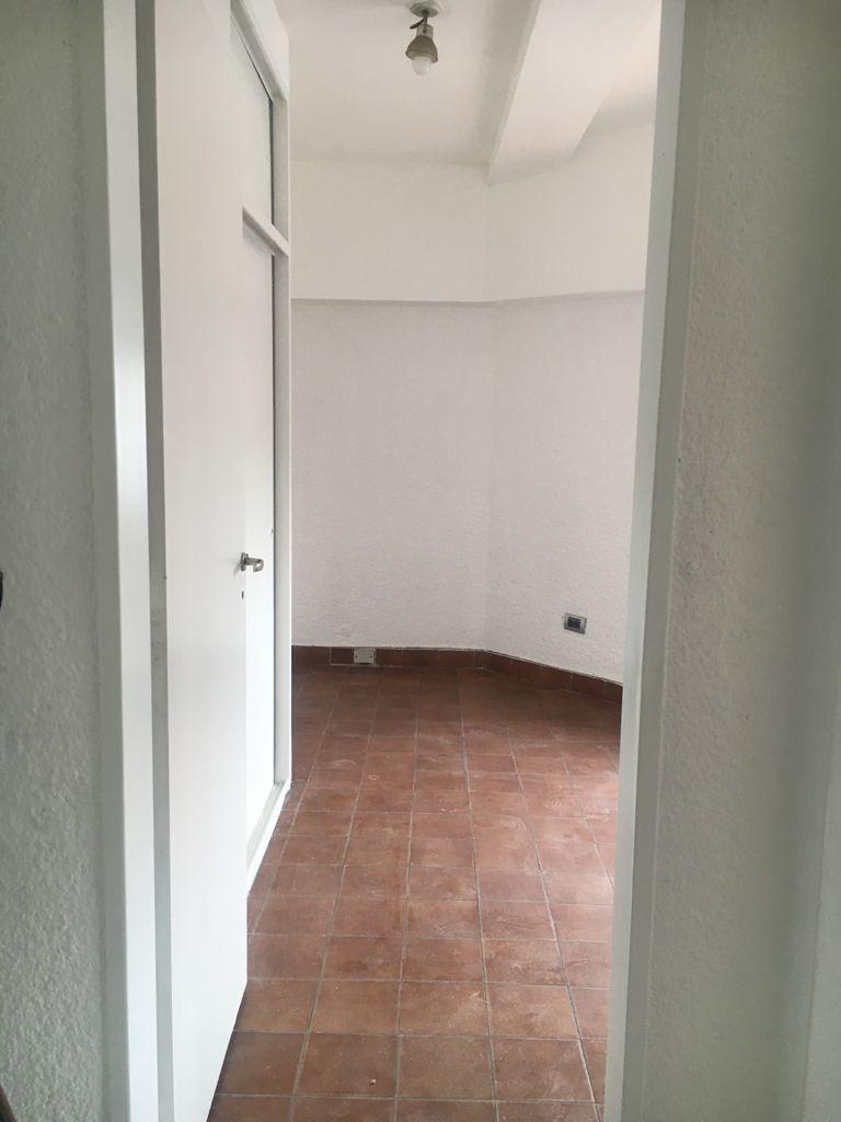 Depto 3 Amb, Frente, 1° X Escalera, Cocina Separada, Baño y Toilette. 3