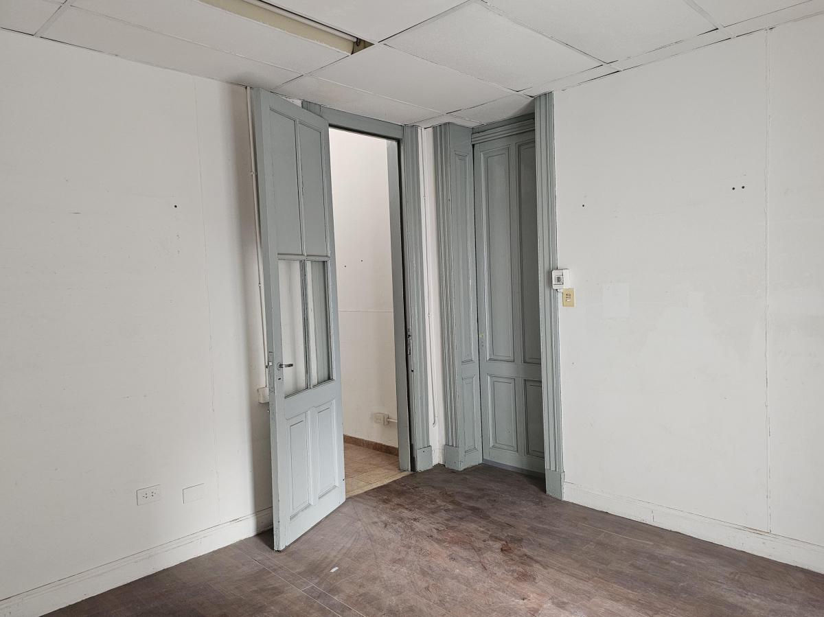 PH Piso Unico con Entrada Indep, 1° Piso X Escalera de 4 Ambientes con Terraza! 2