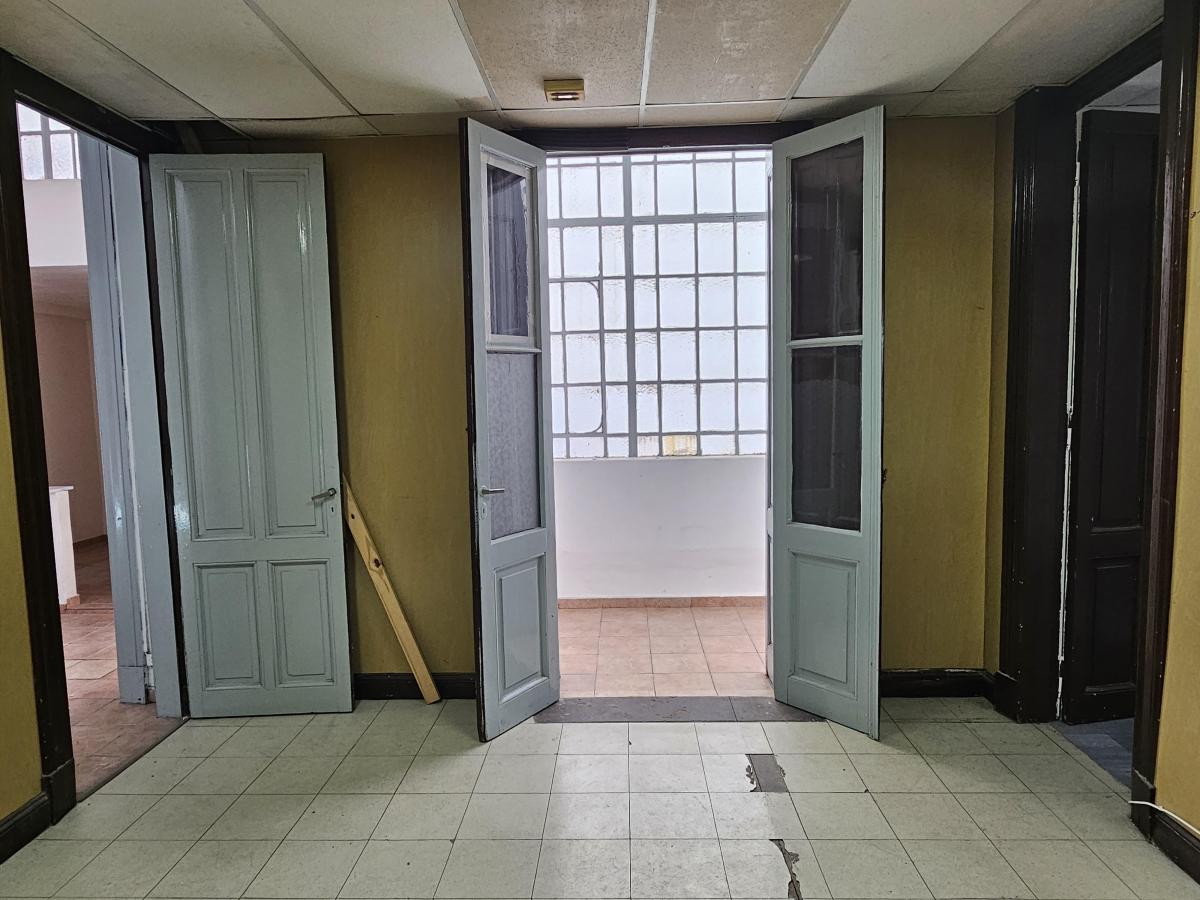 PH Piso Unico con Entrada Indep, 1° Piso X Escalera de 4 Ambientes con Terraza! 3