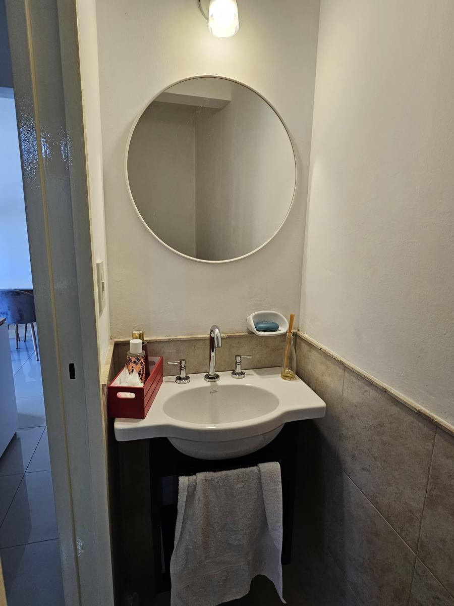 Semipiso de 3 Ambs Al Frente C/ Balcón, Cochera Fija Cubierta, Baulera y 2 Baños 5