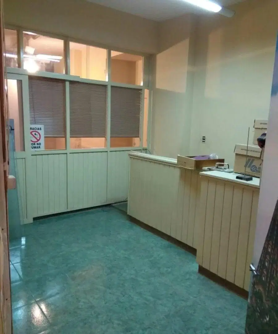 Local a la calle de 130m² y 4.50mts de frente con sótano, cocina y 2 baños en excelente ubicación! 2