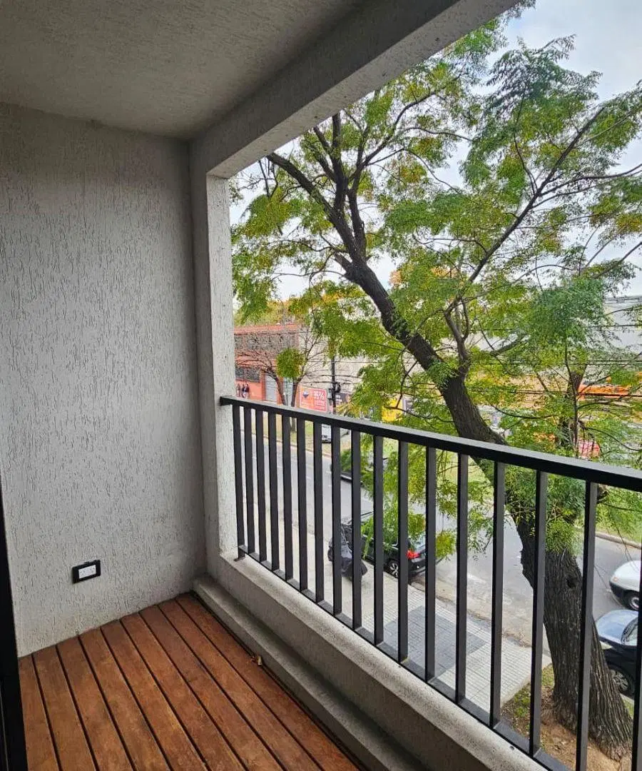Depto monoambiente moderno al frente con balcon y baño completo! Edificio con SUM y bajas expensas!! 3