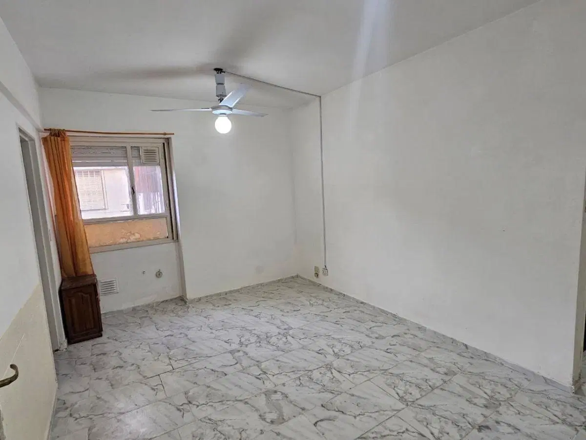 Departamento monoambiente interno luminoso con cocina separada y baño completo! 3