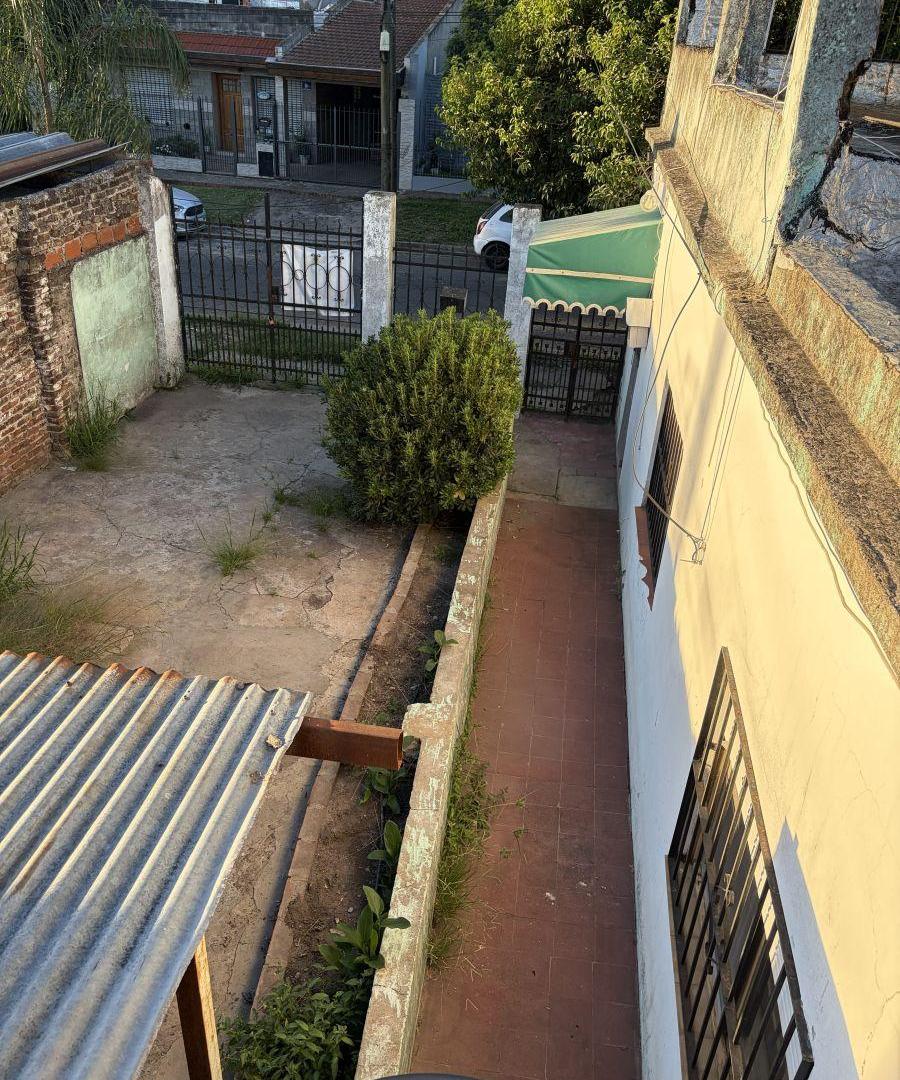 Foto de Oportunidad Casa En Venta 3 Ambientes A Reciclar O Demoler Sobre Amplio, imagen 5