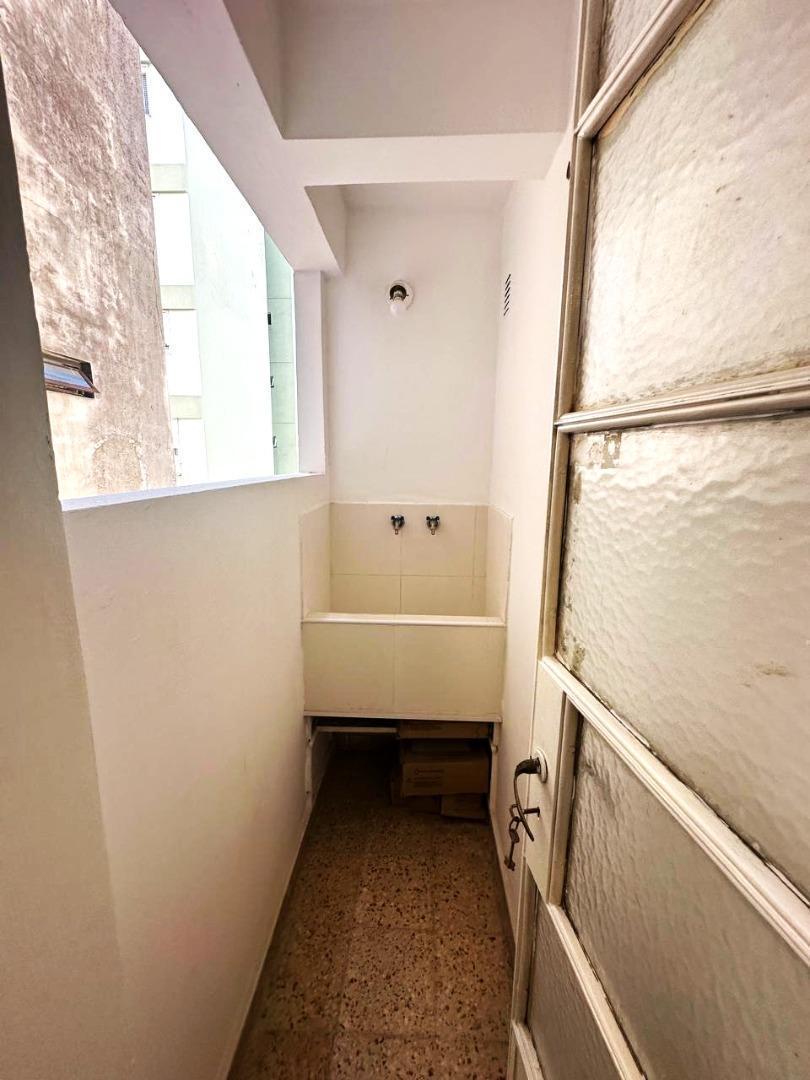 VENTA. Departamento a Nuevo. Bajas Expensas.