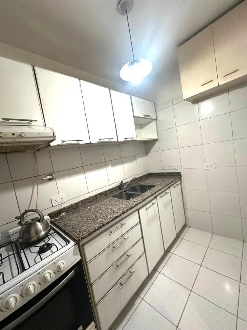 Departamento de 2 ambientes muy bien ubicado 8
