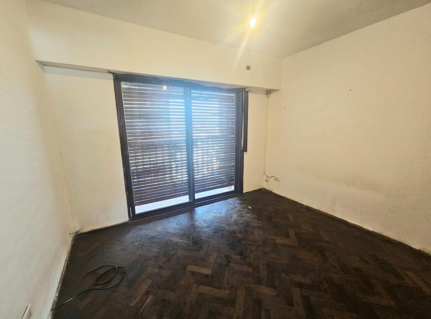 Foto de VENTA - Departamento en Echesortu - A Reciclar, imagen 1