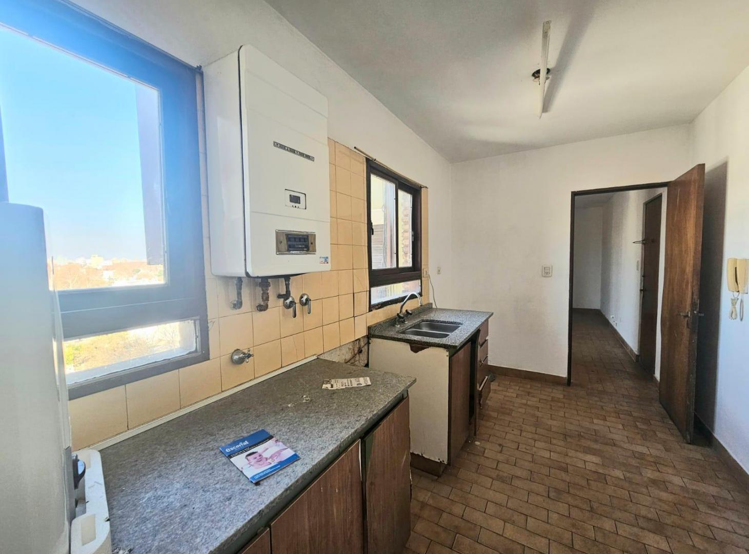 Foto de VENTA - Departamento en Echesortu - A Reciclar, imagen 2
