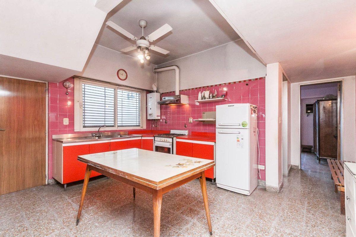 Venta - Casa 5 Amb con Pileta - Caba 2