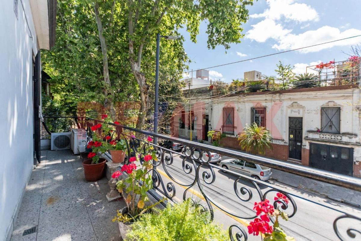 Venta Casa Tipo PH 6amb C/jardín, Terraza y Cochera 2
