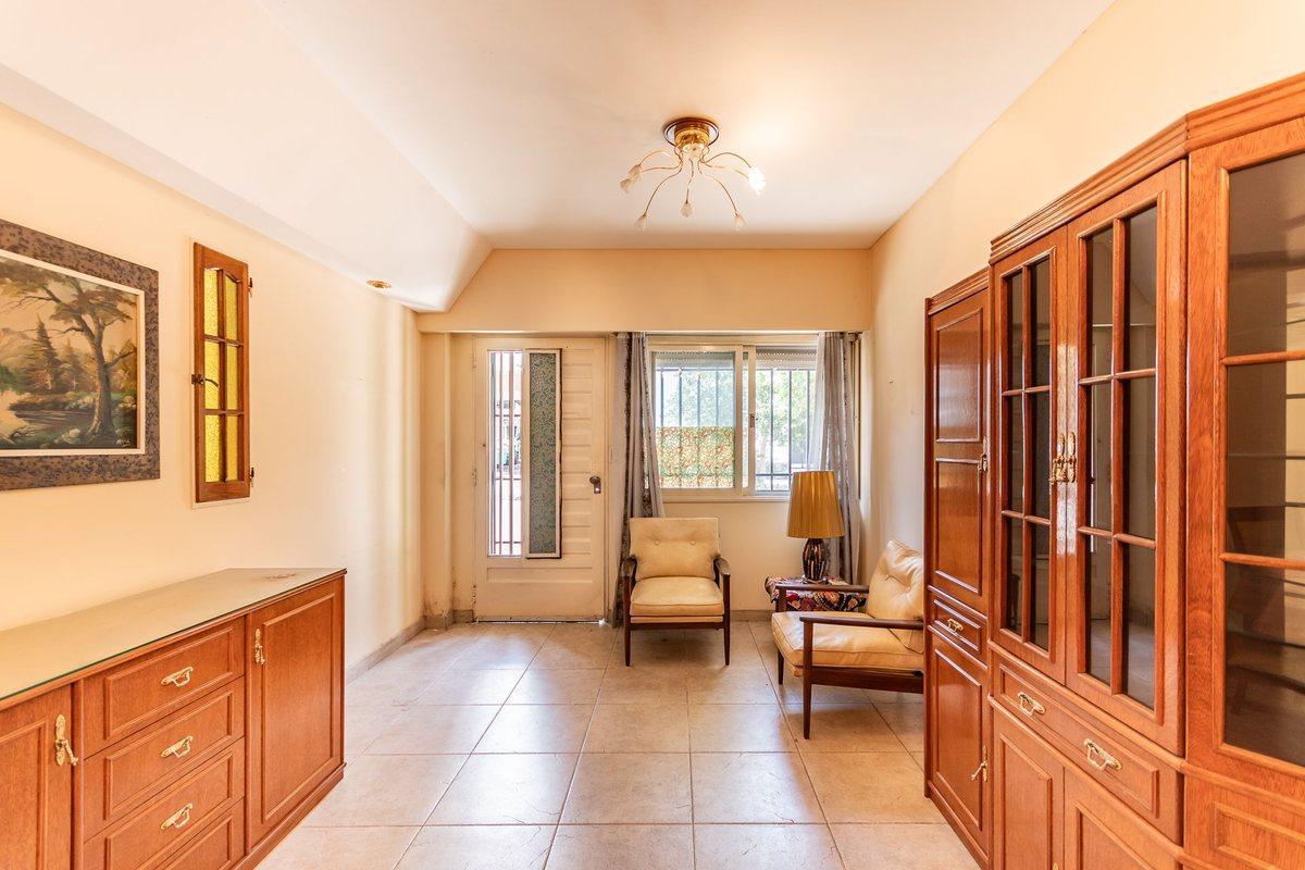 Venta Casa con Cochera en Parque Avellaneda 3