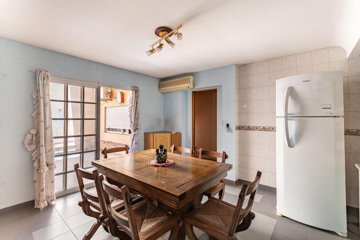 Venta Casa con Cochera en Parque Avellaneda 5