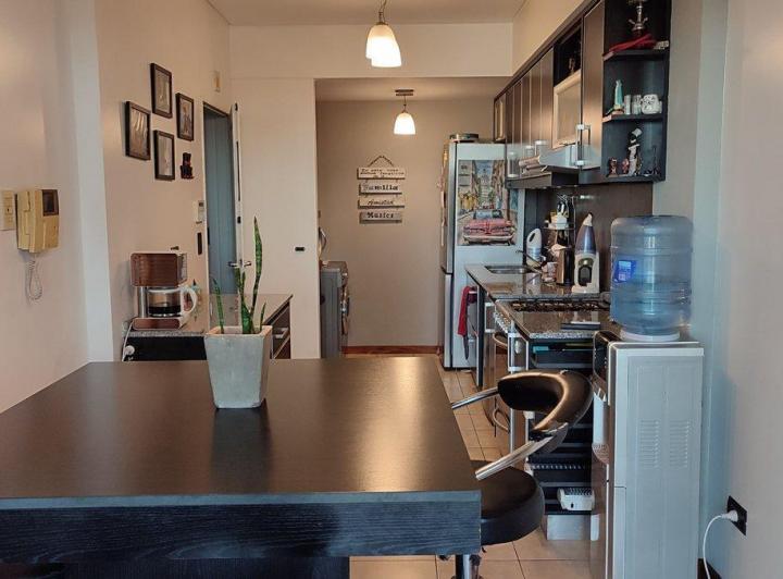 VENTA DE DPTO. 4 AMB. CON BALCÓN CORRIDO Y COCHERA 2