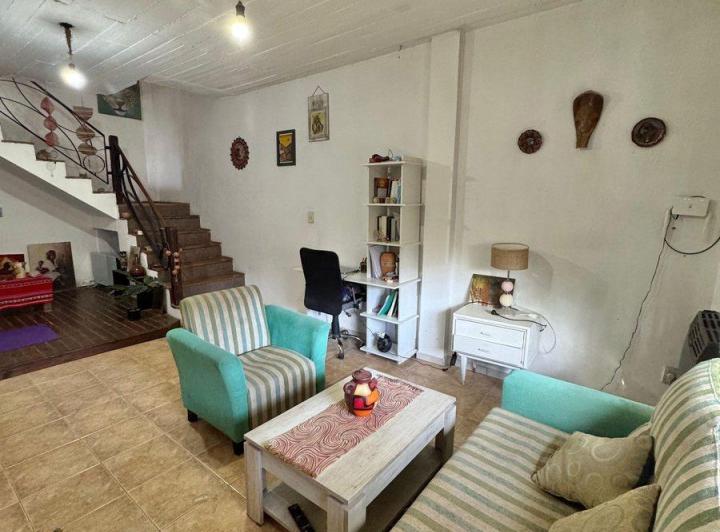 VENTA CASA 4 AMB Y DPTO 2 AMB EN VILLA TESEI 4