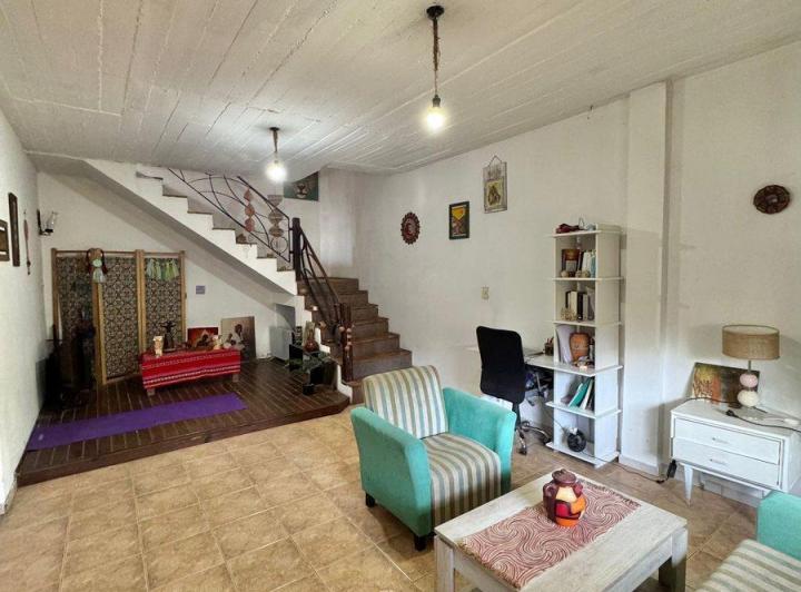 VENTA CASA 4 AMB Y DPTO 2 AMB EN VILLA TESEI 3