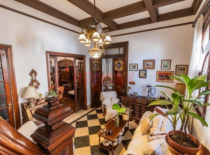 VENTA CASA DE ESTILO 5 AMB TERRAZA COCHERA FLORES 3