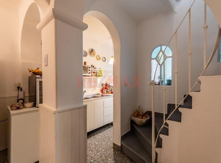 VENTA CASA DE ESTILO 5 AMB TERRAZA COCHERA FLORES 5