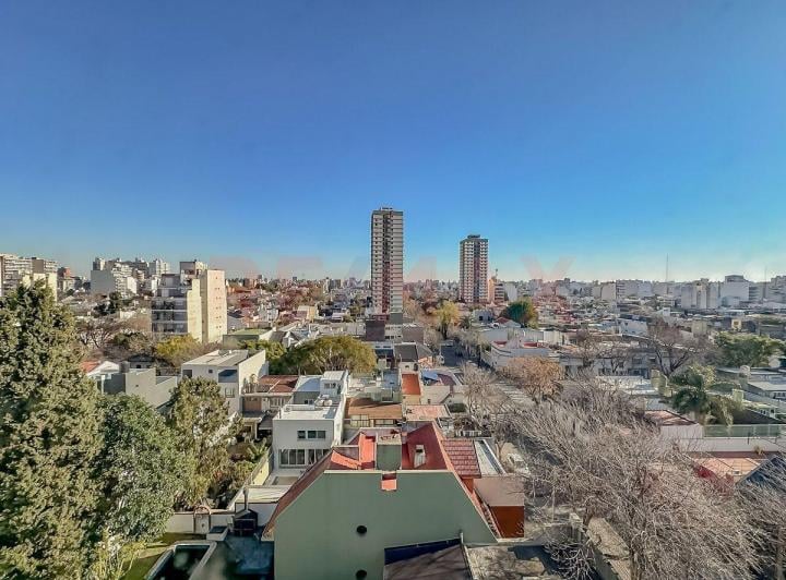VENTA 2 amb Piso alto, Muy luminoso - FLORES 2