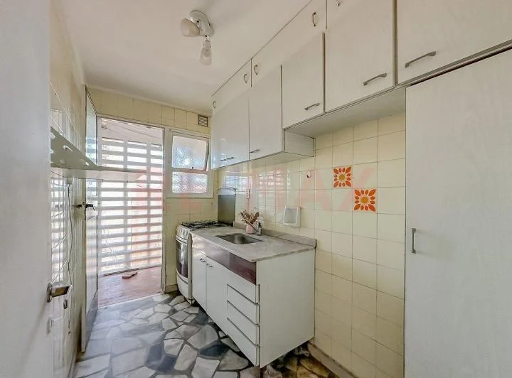 VENTA 2 amb Piso alto, Muy luminoso - FLORES 3