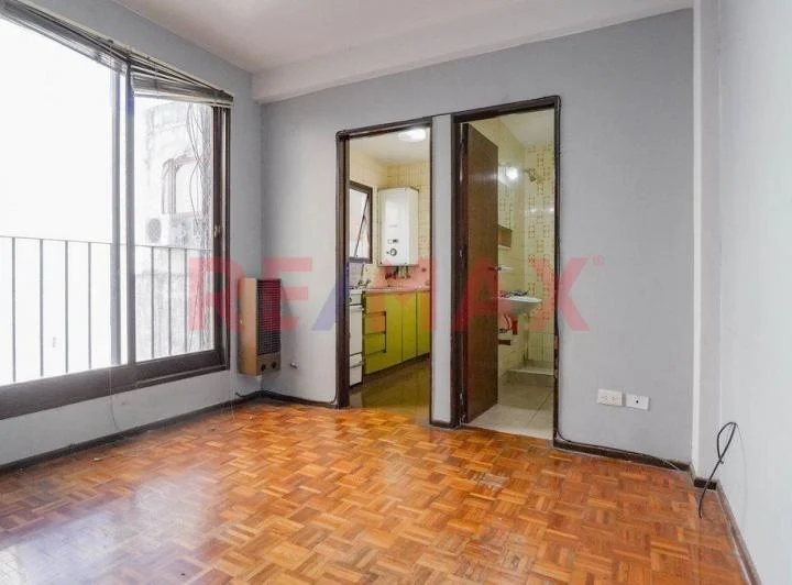 OPORTUNIDAD MONOAMBIENTE PISO ALTO! 4
