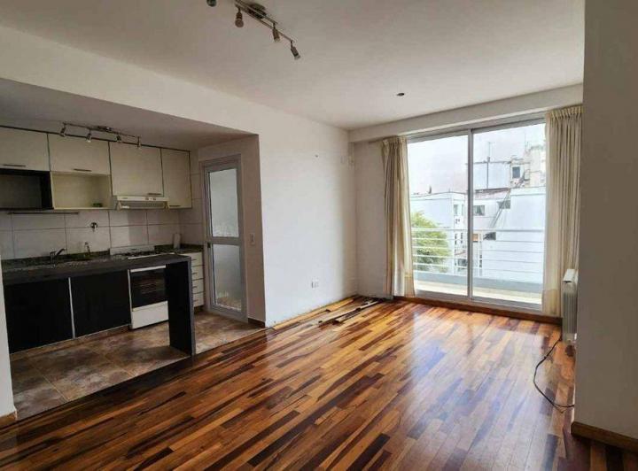ALQUILER DEPTO 2 AMBIENTES CON BALCON CABALLITO 2