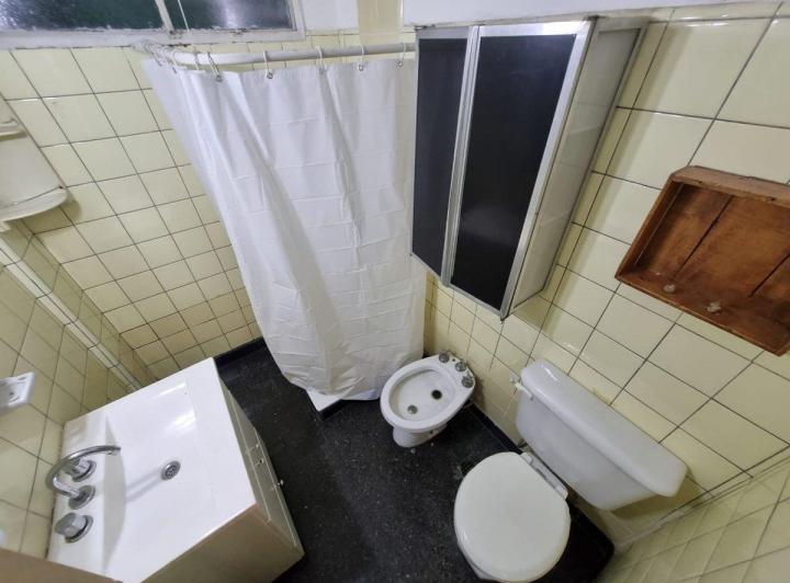 ALQUILER Departamento de 3 ambientes con balcón 4
