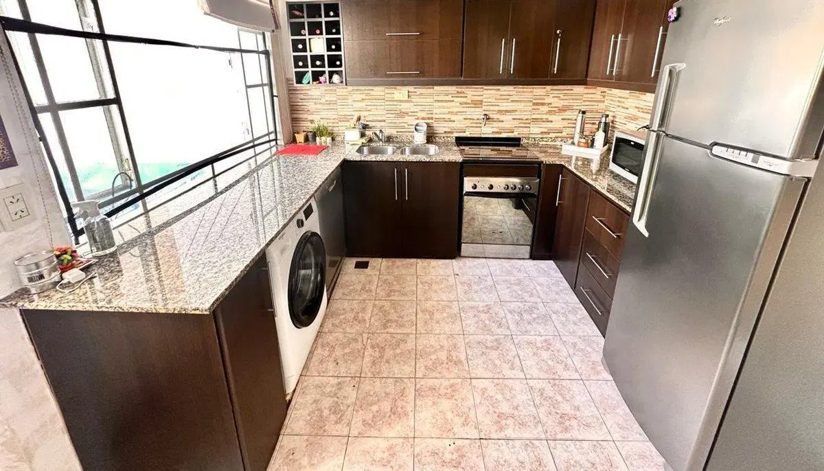 VENTA CASA MULTIFAMILIAR + LOCAL + RENTA LOTE 4