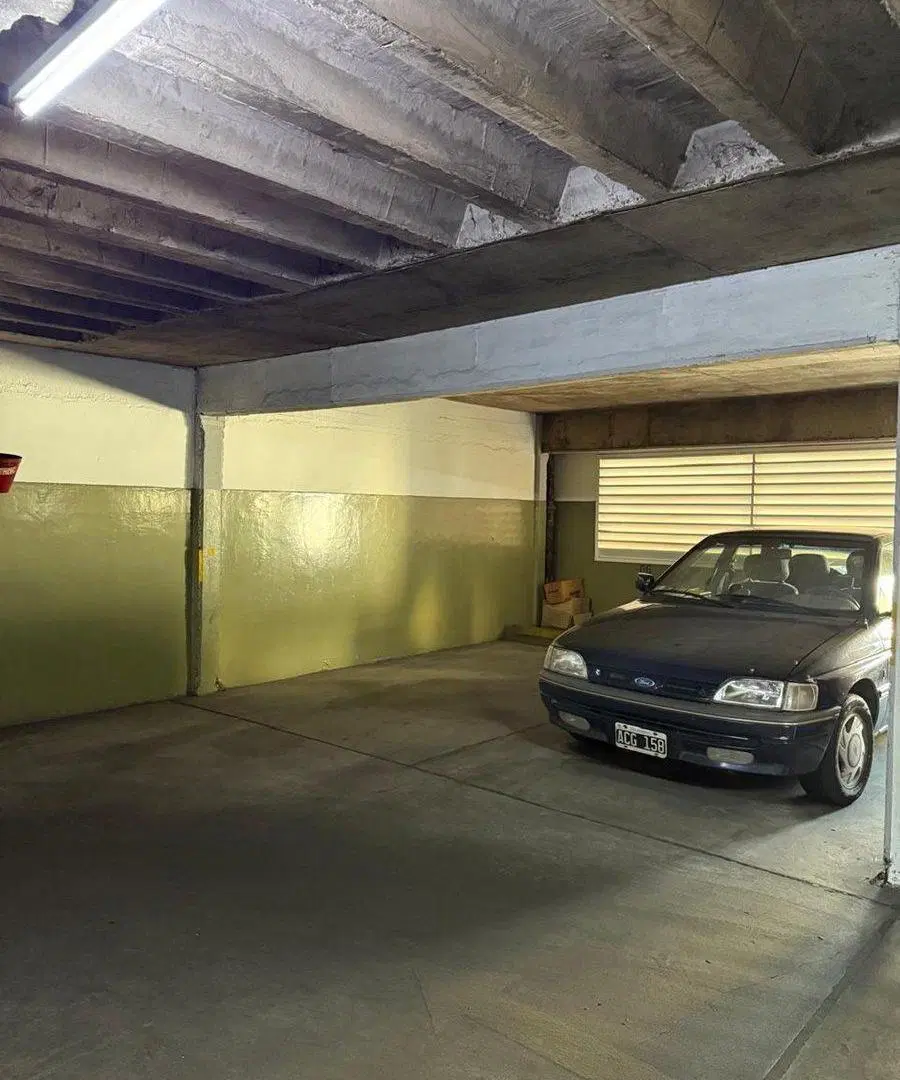 VENTA COCHERA FIJA PRIVADA EN ALMAGRO 3