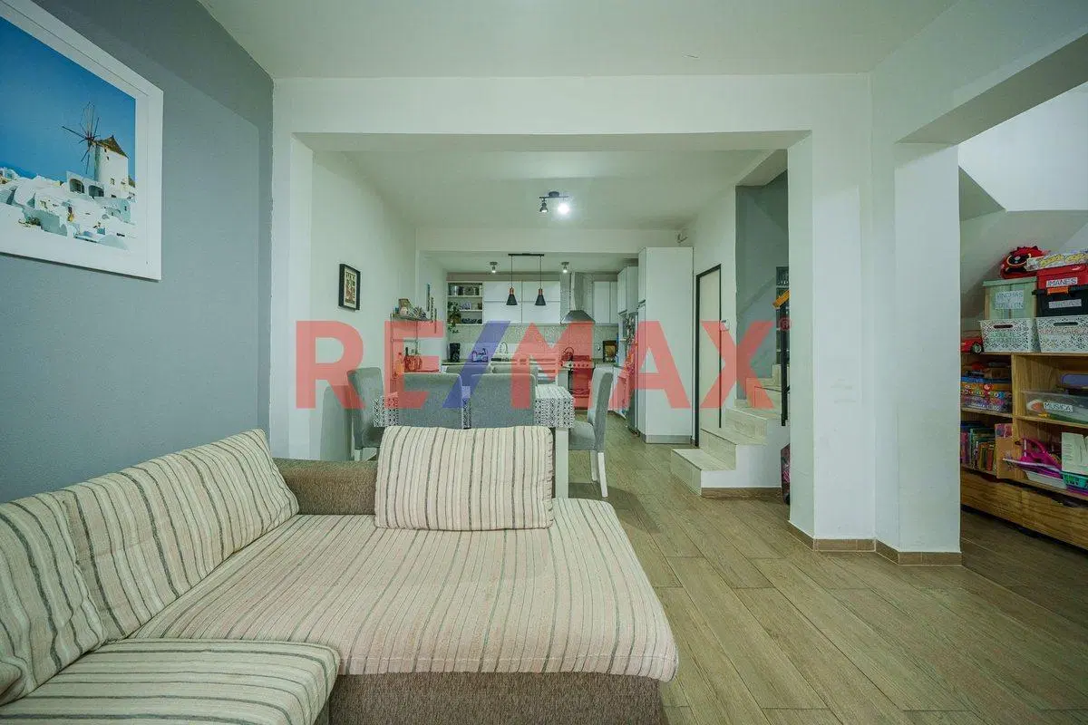 VENTA CASA LOTE PROPIO. TERRAZA. QUINCHO. LA BOCA 2