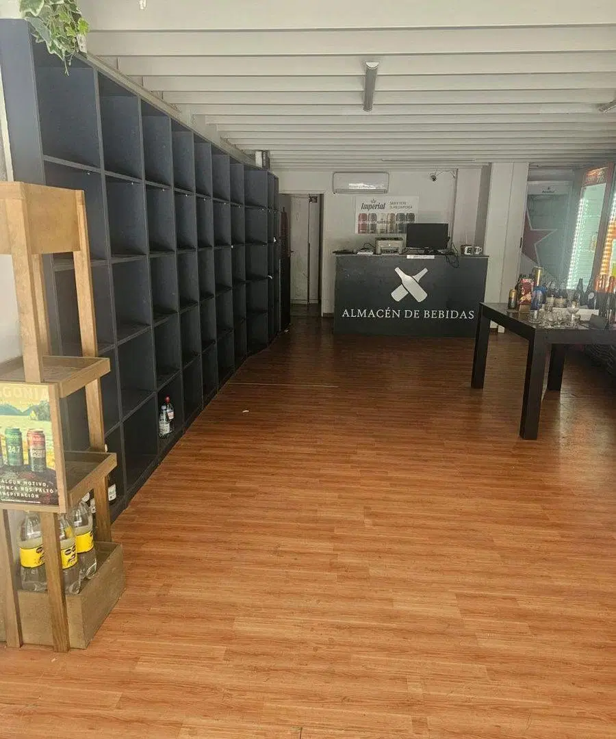 VENTA - LOCAL 60 MTS +entrepiso 40 MTS -PATERNAL 5