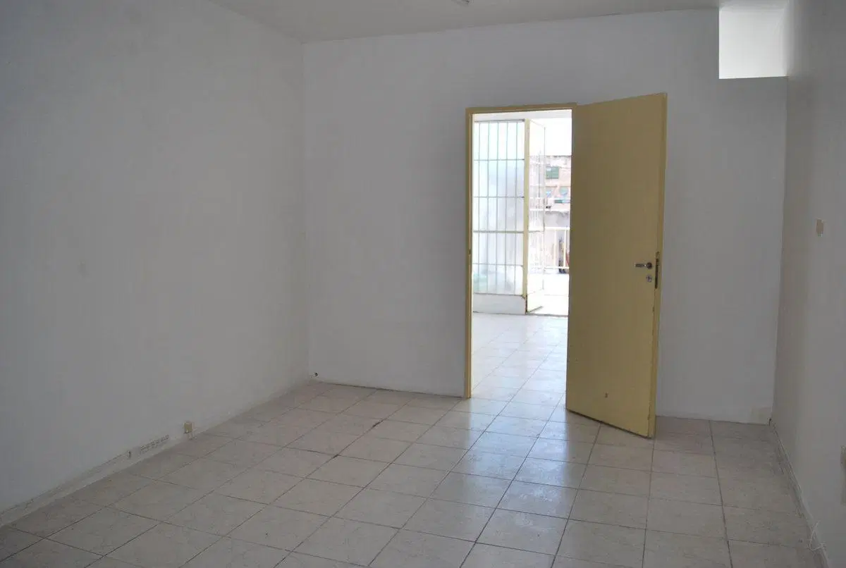 Venta oficina con balcón Barrio de  Once 5