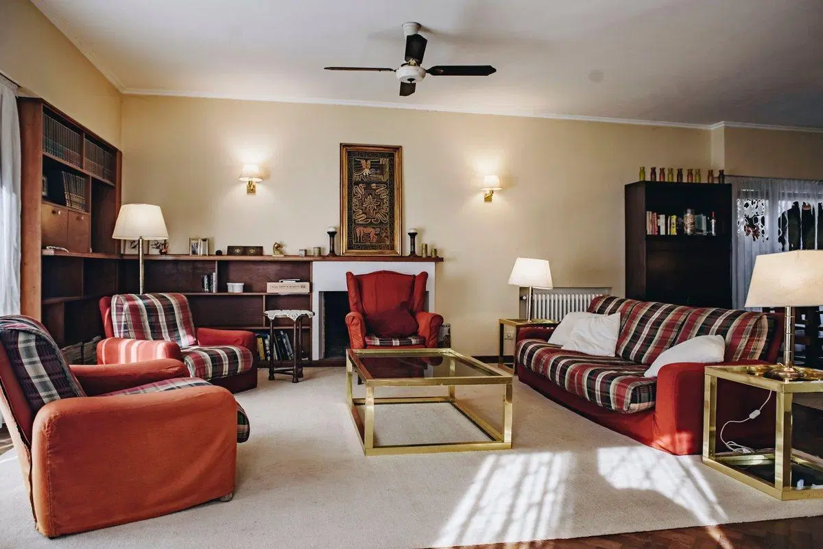 CASA 6 amb en Venta en HURLINGHAM, PILETA 4