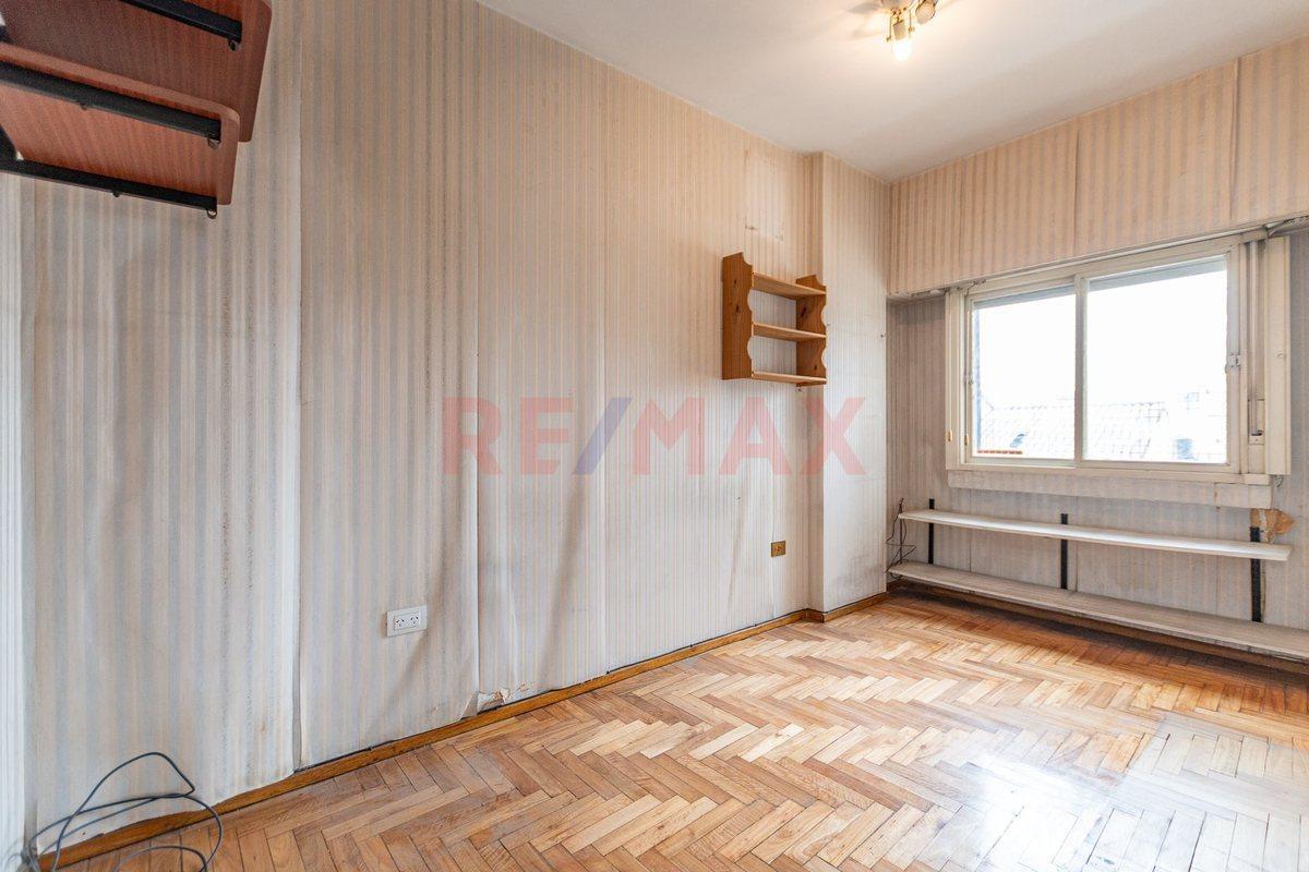 VENTA DEPTO 4 AMBIENTES CON BALCÓN y COCHERA BOEDO