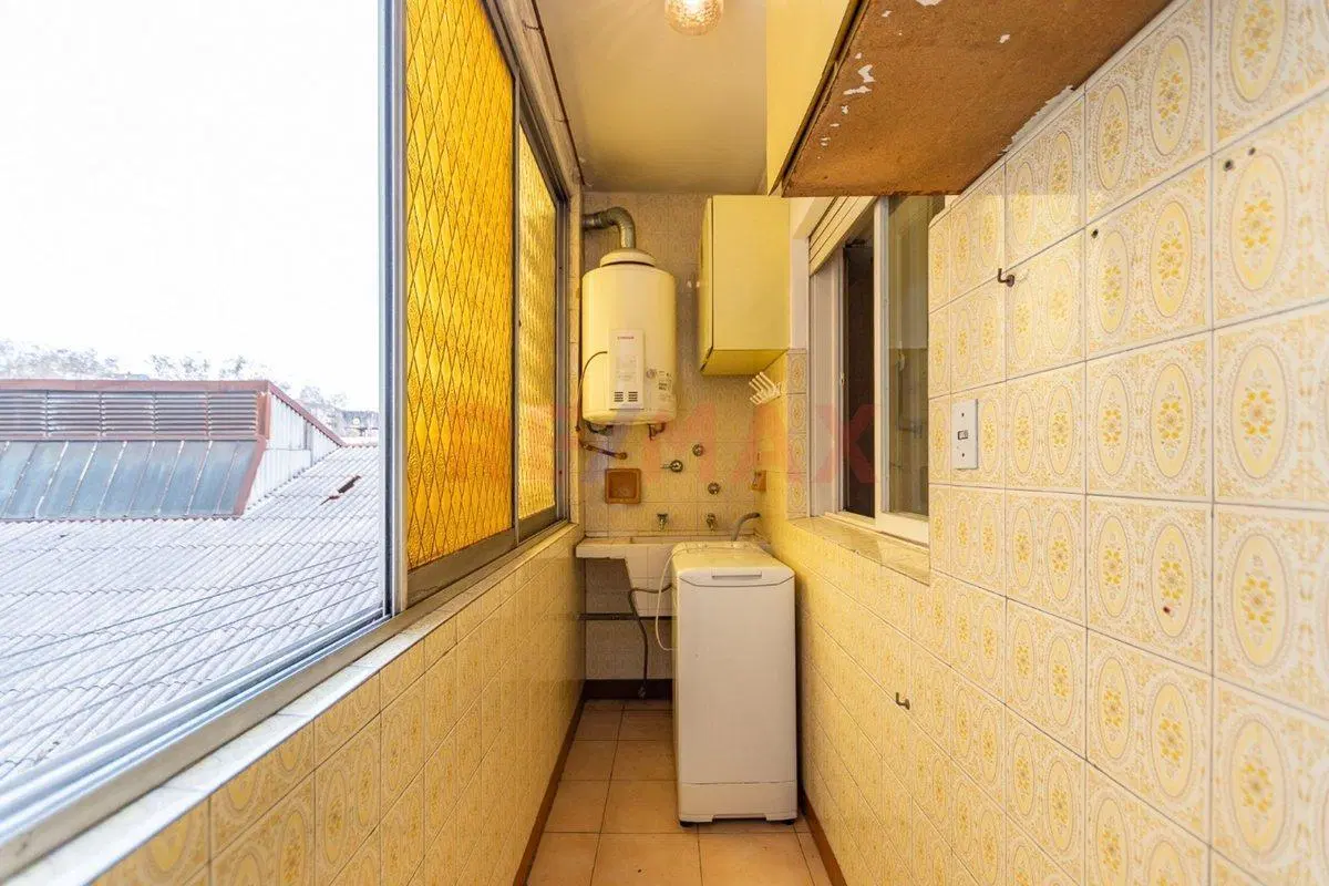 VENTA DEPTO 4 AMBIENTES CON BALCÓN y COCHERA BOEDO 4