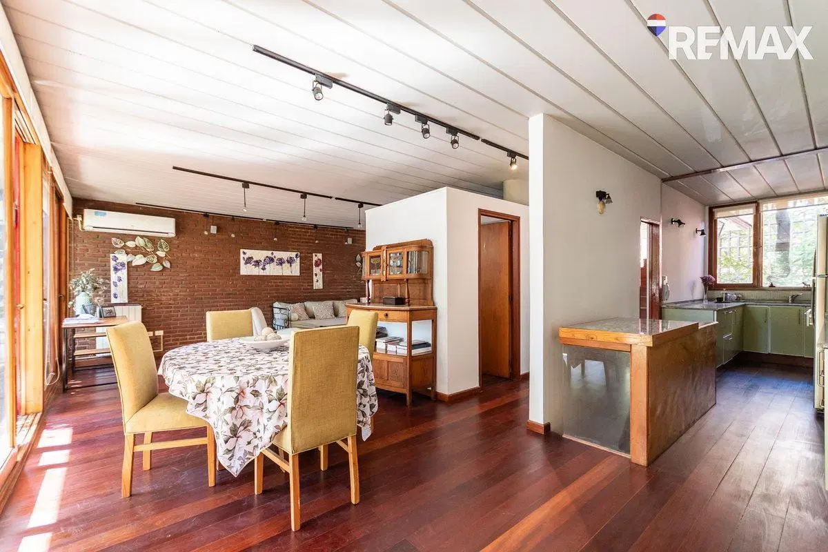 VENTA CASA 4 AMB CON PILETA EN CAMPANA 4