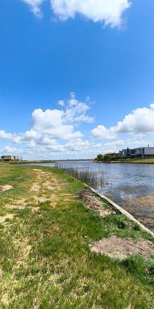 Lote 954.44m Muelles Puertos del Lago Excelente Ub