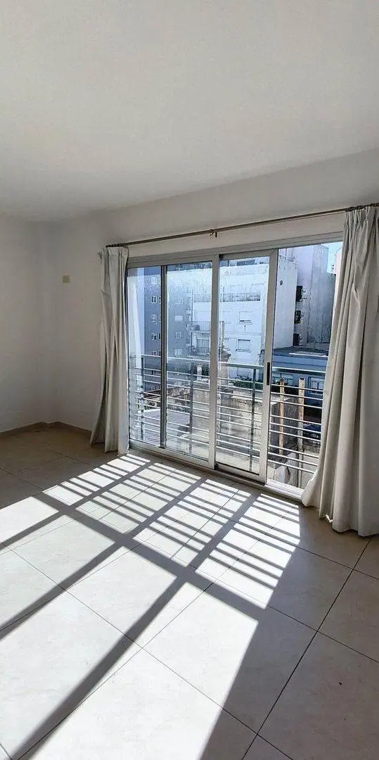 ALQUILER MONOAMBIENTE BALCON FRANCES Y BAULERA 3