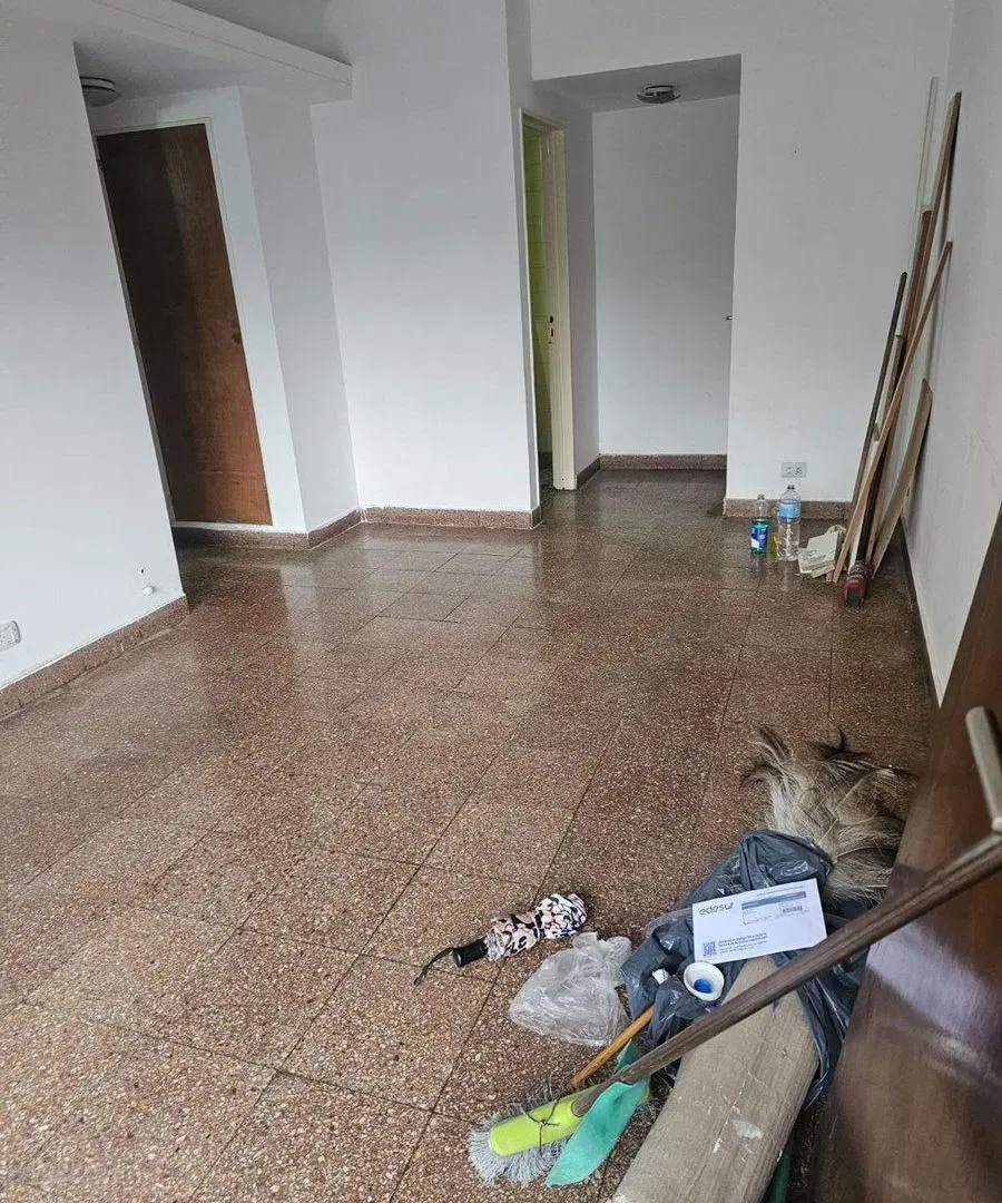 VENTA DE DEPARTAMENTO 2 AMB CON BALCON . FLORESTA 3