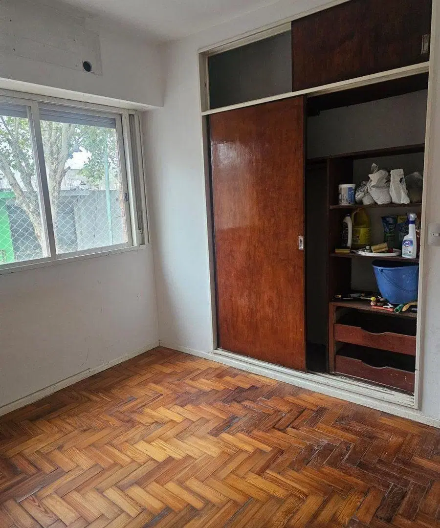 VENTA DE DEPARTAMENTO 2 AMB CON BALCON . FLORESTA 2