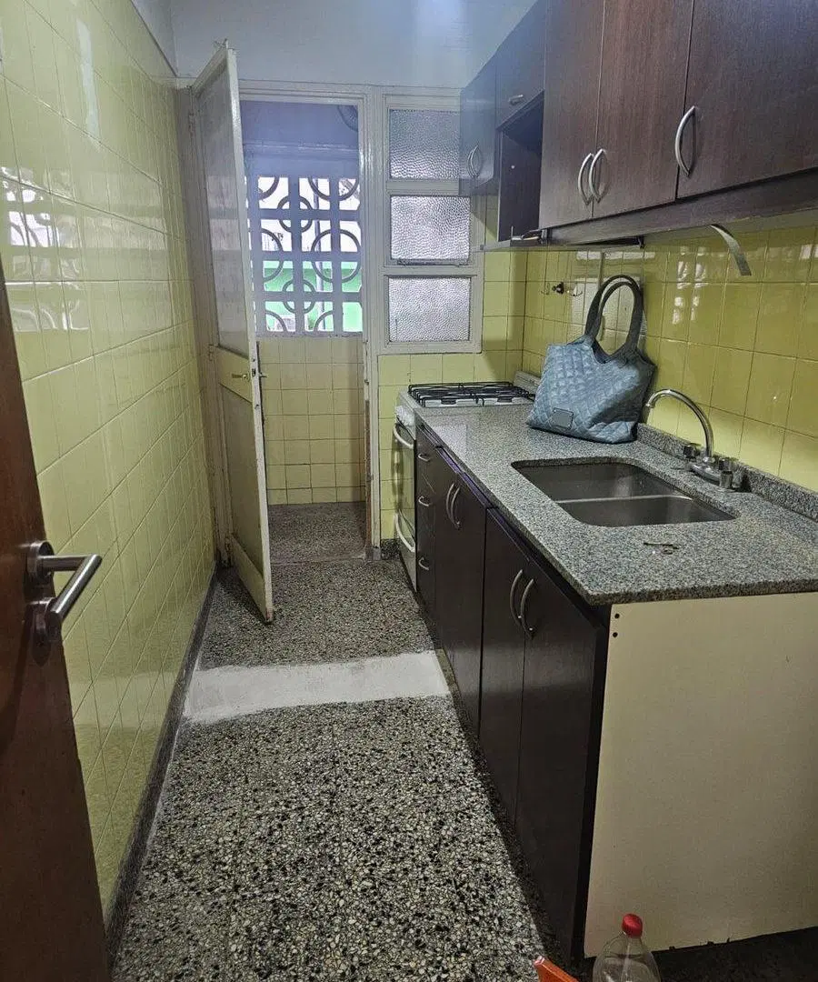 VENTA DE DEPARTAMENTO 2 AMB CON BALCON . FLORESTA 4