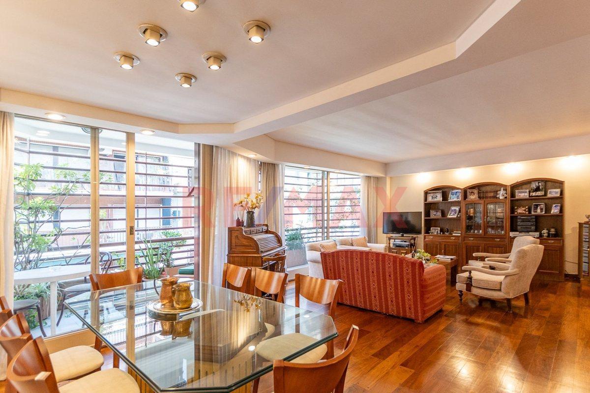 VENTA EXCLUSIVO DUPLEX 5 AMB + COCHERA RECOLETA