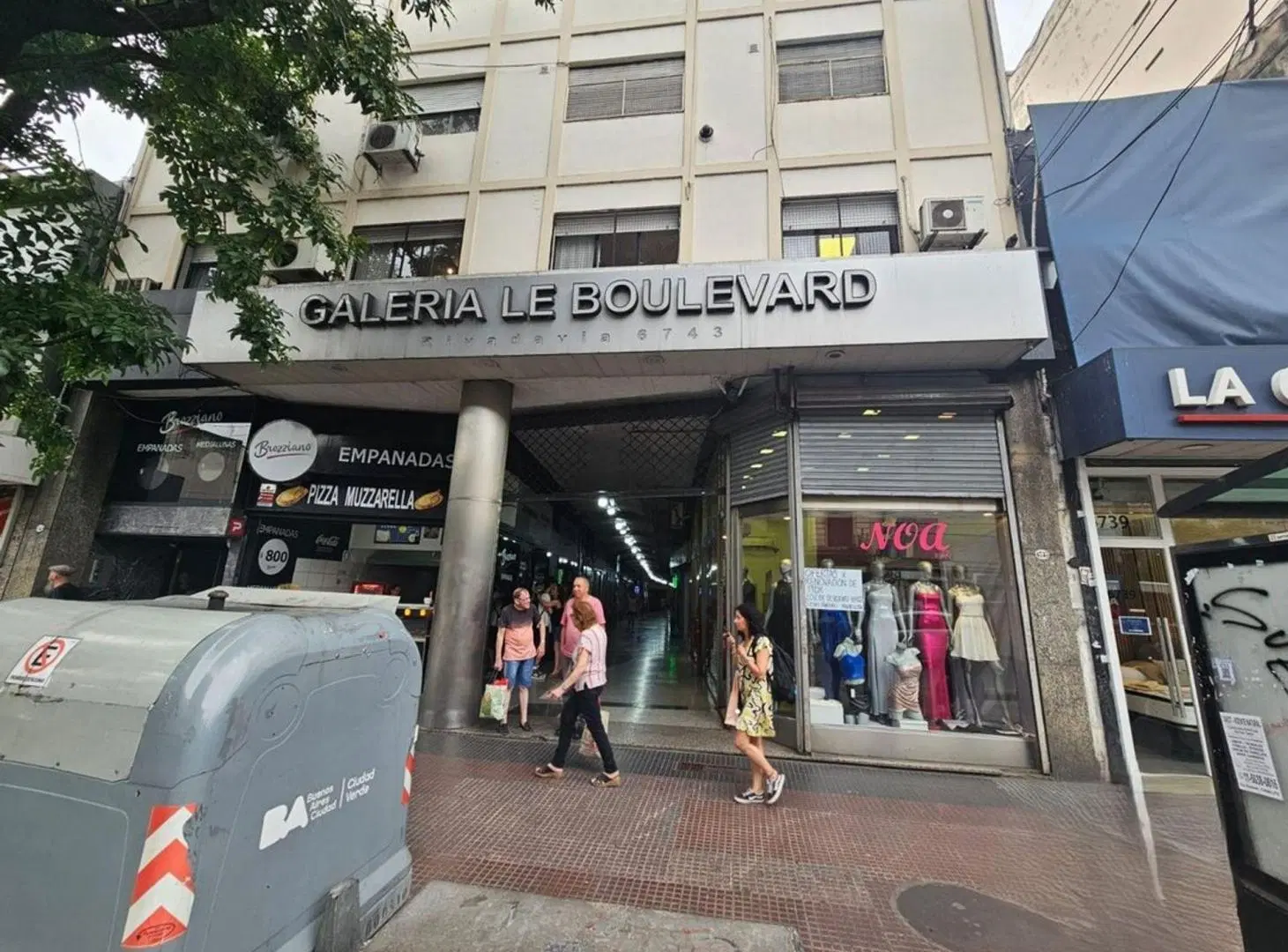 VENTA DE LOCAL EN GALERIA LE BOULEVARD, FLORES 5