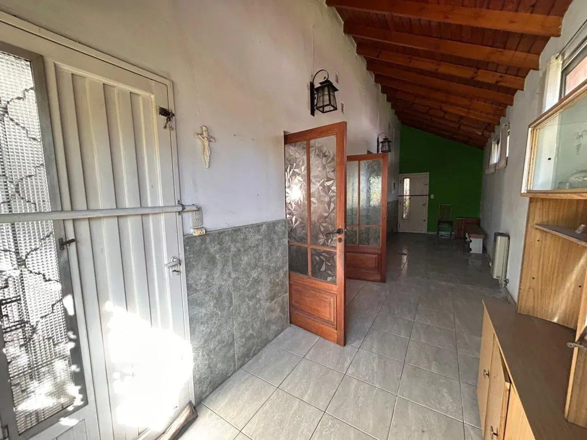 CASA PARA DOS FAMILIAS O VIVIENDA Y RENTA LANÚS O 2