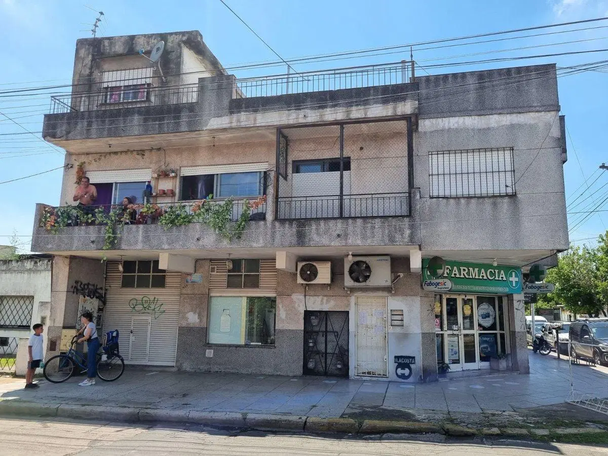 Venta Propiedad en Bloque PB: 5 Loc. PA: 4 Dptos 5