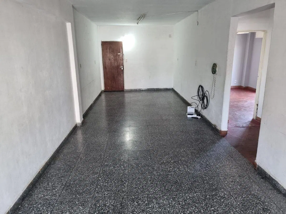Venta Propiedad en Bloque PB: 5 Loc. PA: 4 Dptos 3