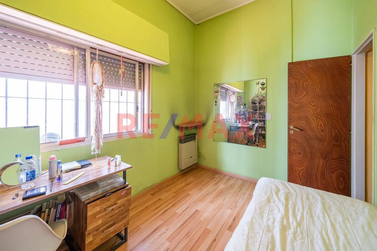 VENTA CASA 6 AMB C/QUINCHO y PILETA -Villa Adelina 5