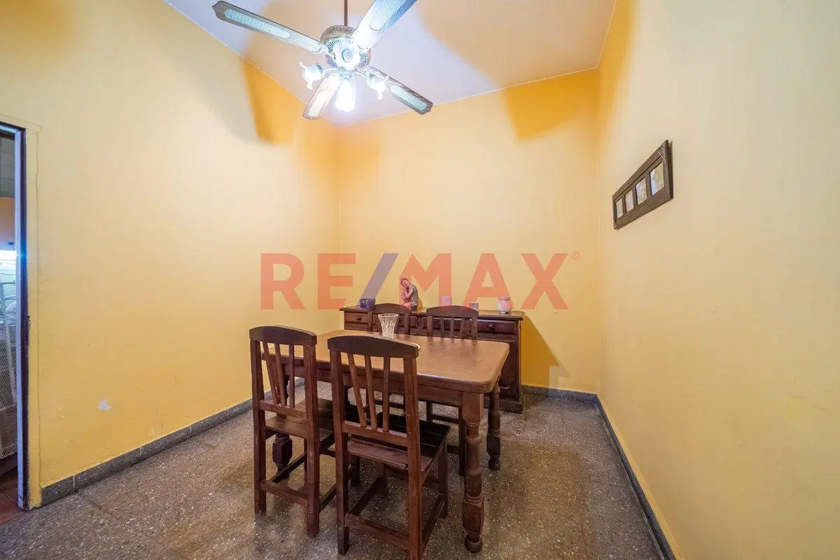 VENTA CASA 6 AMB C/QUINCHO y PILETA -Villa Adelina 4