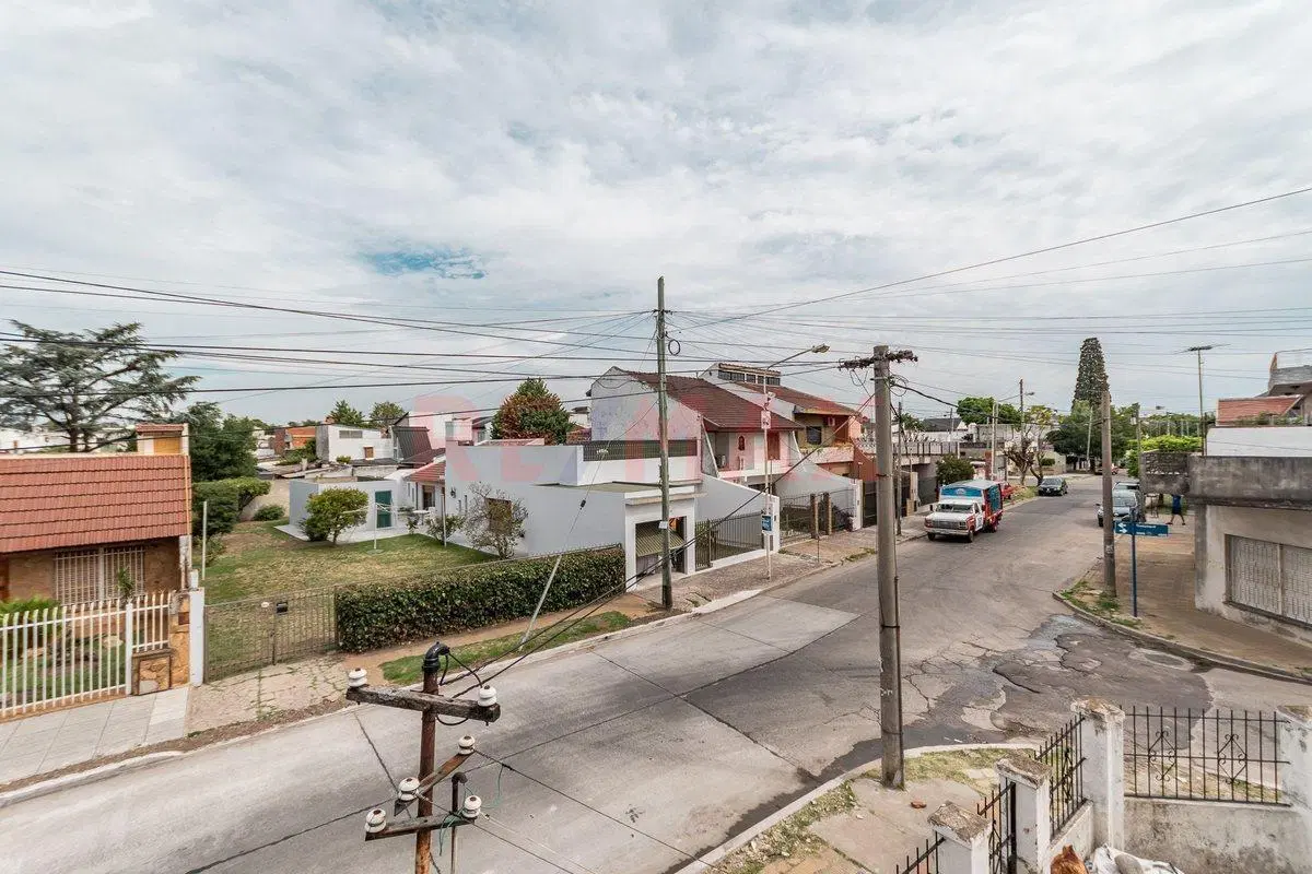 VENTA Casa 9 amb Fondo Terrazas Cochera La Tablada 3